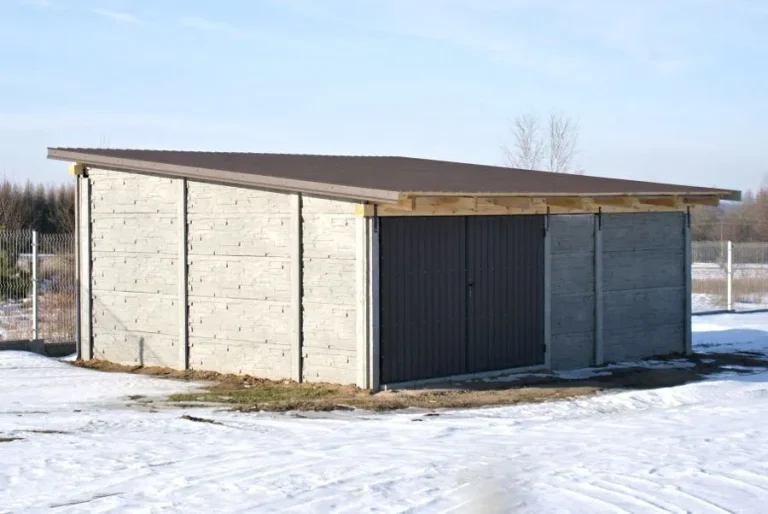 garaz betonowy wykonany przez firmę jar-bet ogrodzenia betonowe koło więcborka i sępólna krajeńskiego