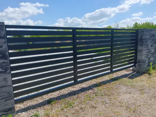 brama stalowa panelowa wykonana przez firme jar-bet koło sępólno krajeńskie